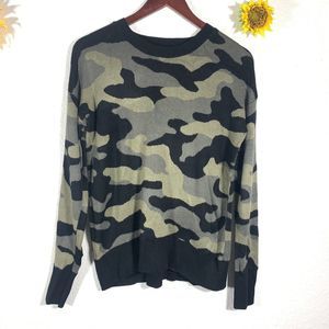 Isaac Mizrahi New York Women's size Small Soft Knit Camouflage Pullover SWEATER